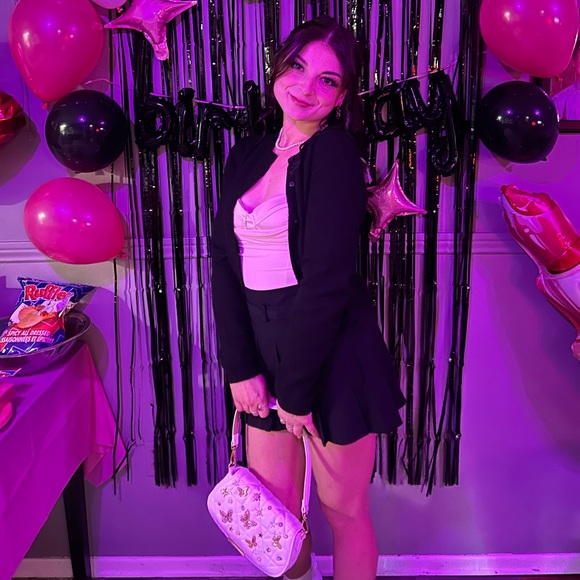 Meet your Posher, Auden - Picture 1 of 1